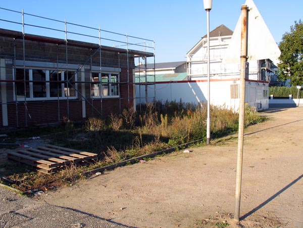 Vorher- Parkfl�che Ostseite, Herbst 2005